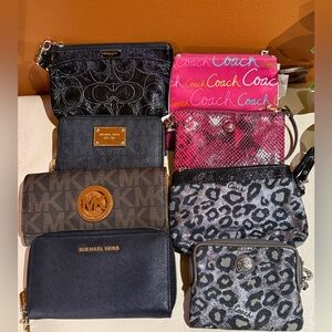 Bulk lot of 8 wristlets and wallets 
5 coach
3 Michael Kors